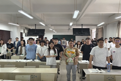 教师节丨昆明医科大学第三附属医院暨临床肿瘤学院开展“送您一朵小红花，致敬医学引路人”教师节感恩活动